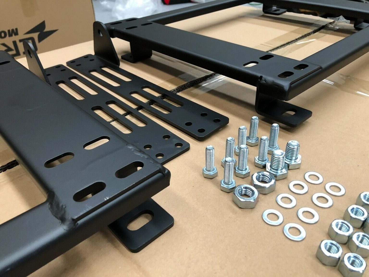 2x Crank Commodore VL VN VP VR VS Seat adapter rail suit BRIDE RECARO